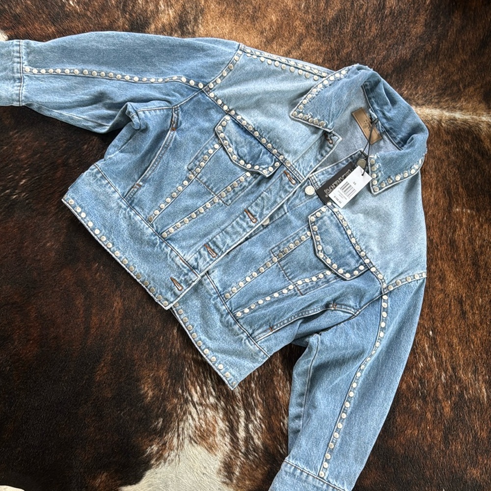 Blank nyc  denim trucker jacket size XS